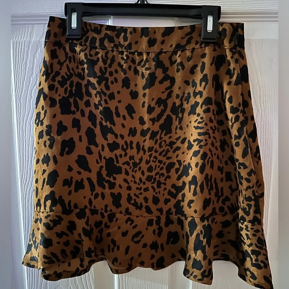 Forever 21 mini skirt - Picture 2 of 3